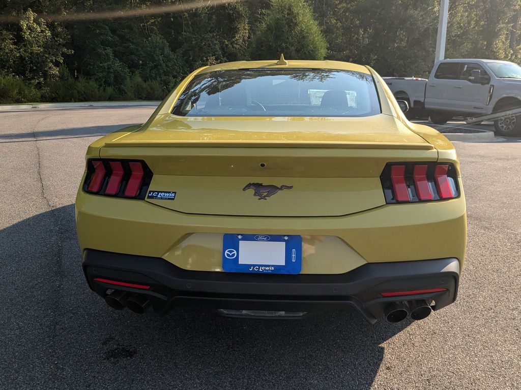 2025 Ford Mustang EcoBoost Premium photo 5