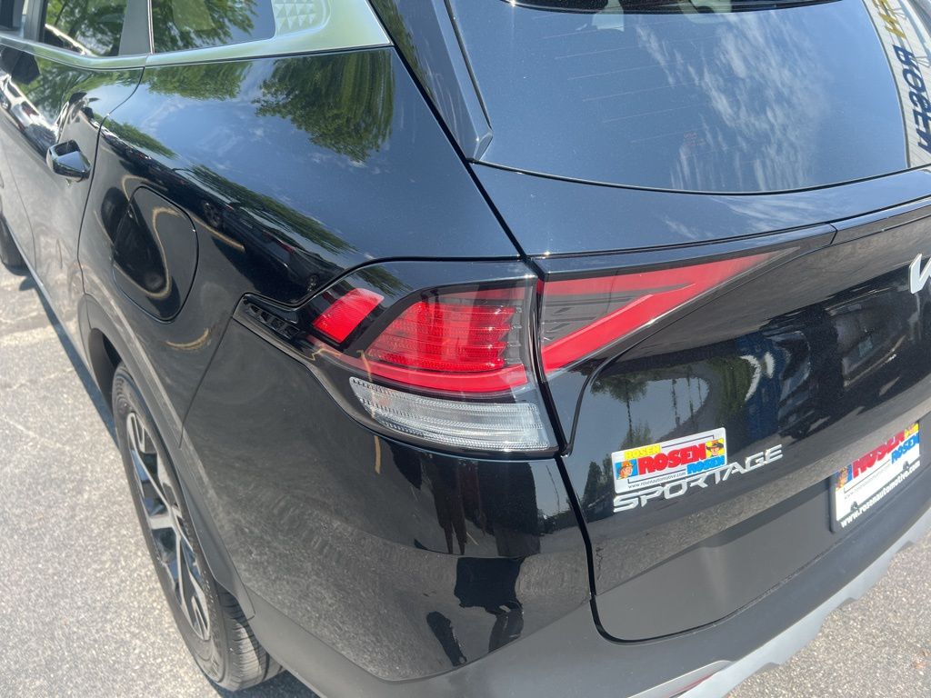 2023 Kia Sportage EX photo 28