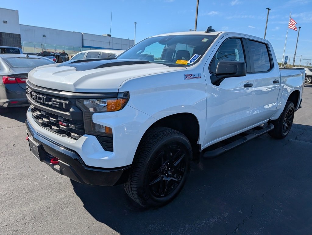 2023 Chevrolet Silverado 1500 Custom Trail Boss photo 3