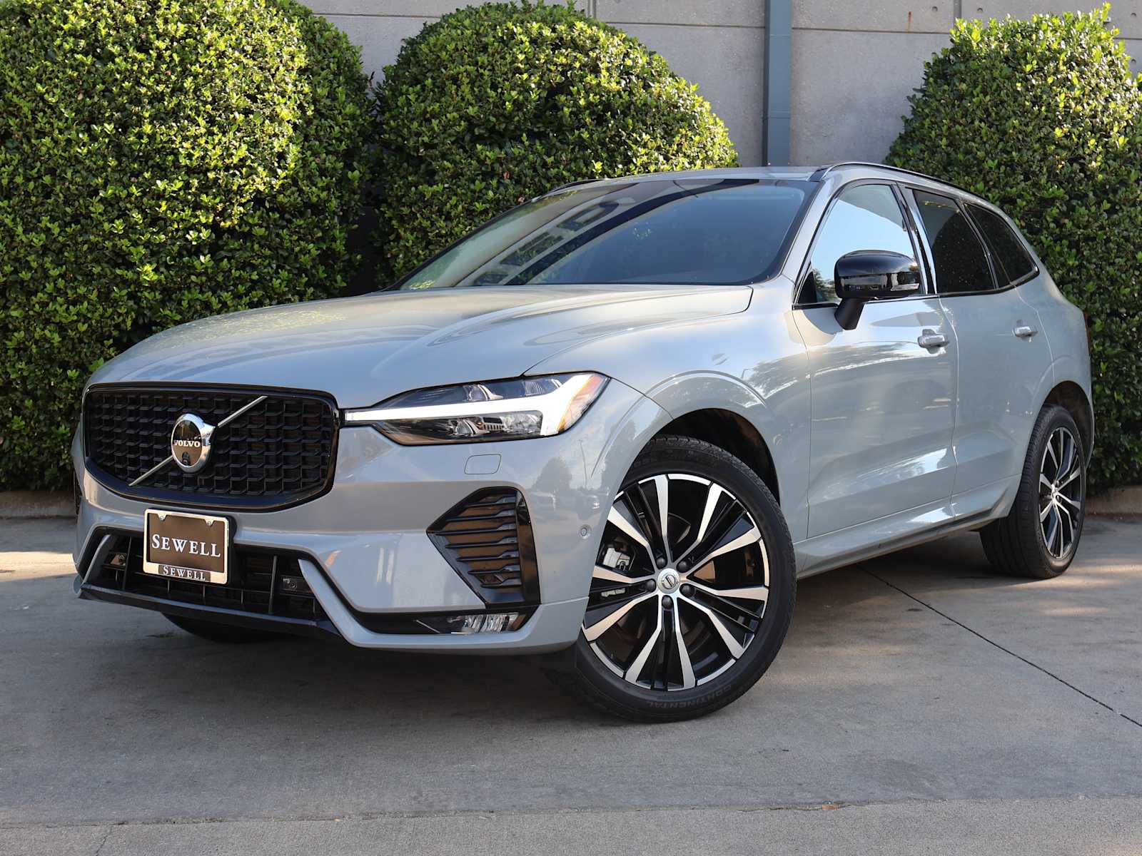 2024 Volvo XC60 Plus
