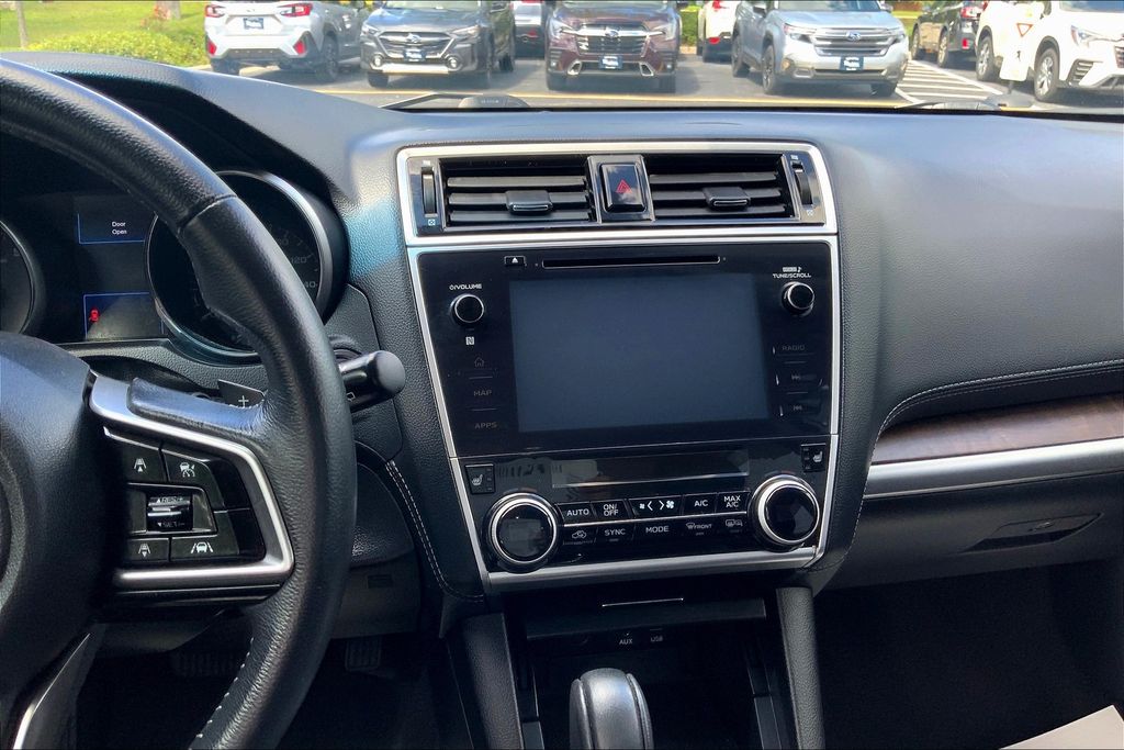 2018 Subaru Outback 3.6R Limited photo 3