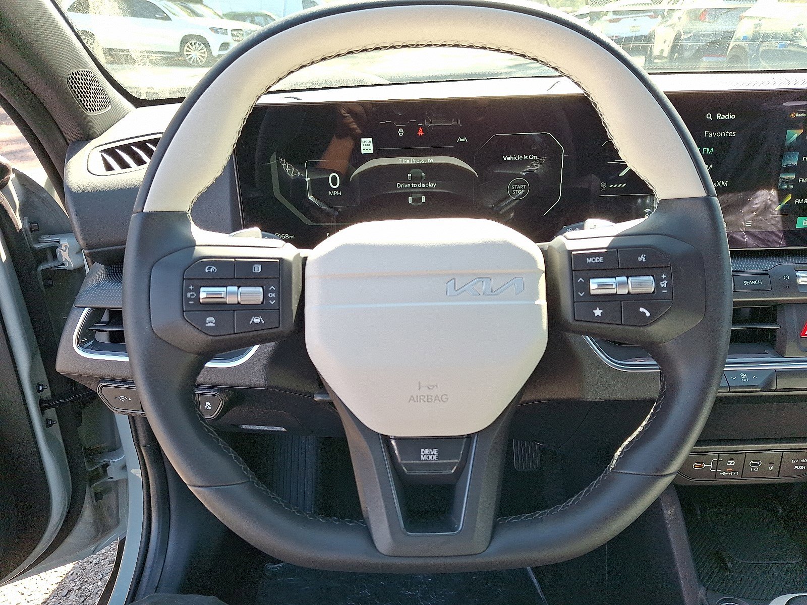 2025 Kia K4 GT-Line photo 11