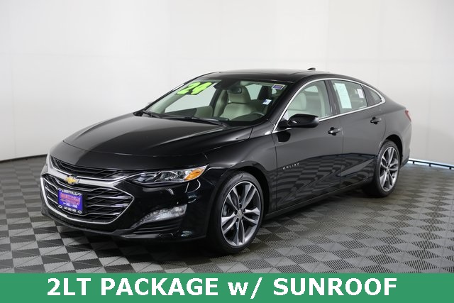 2024 Chevrolet Malibu Premier 2LT photo 2