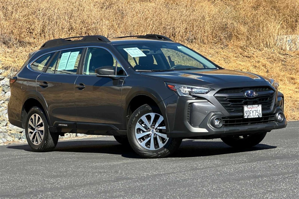 2023 Subaru Outback 2.5i photo 2