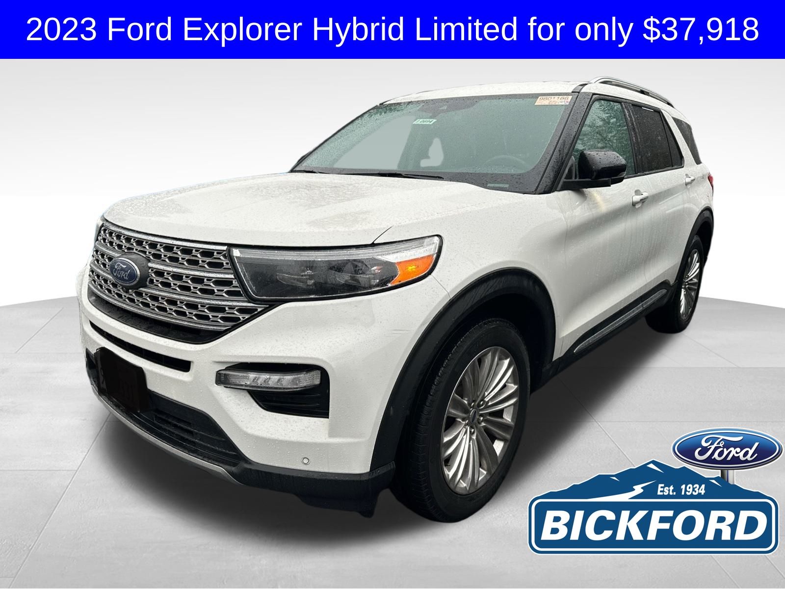 2023 Ford Explorer Limited's photo