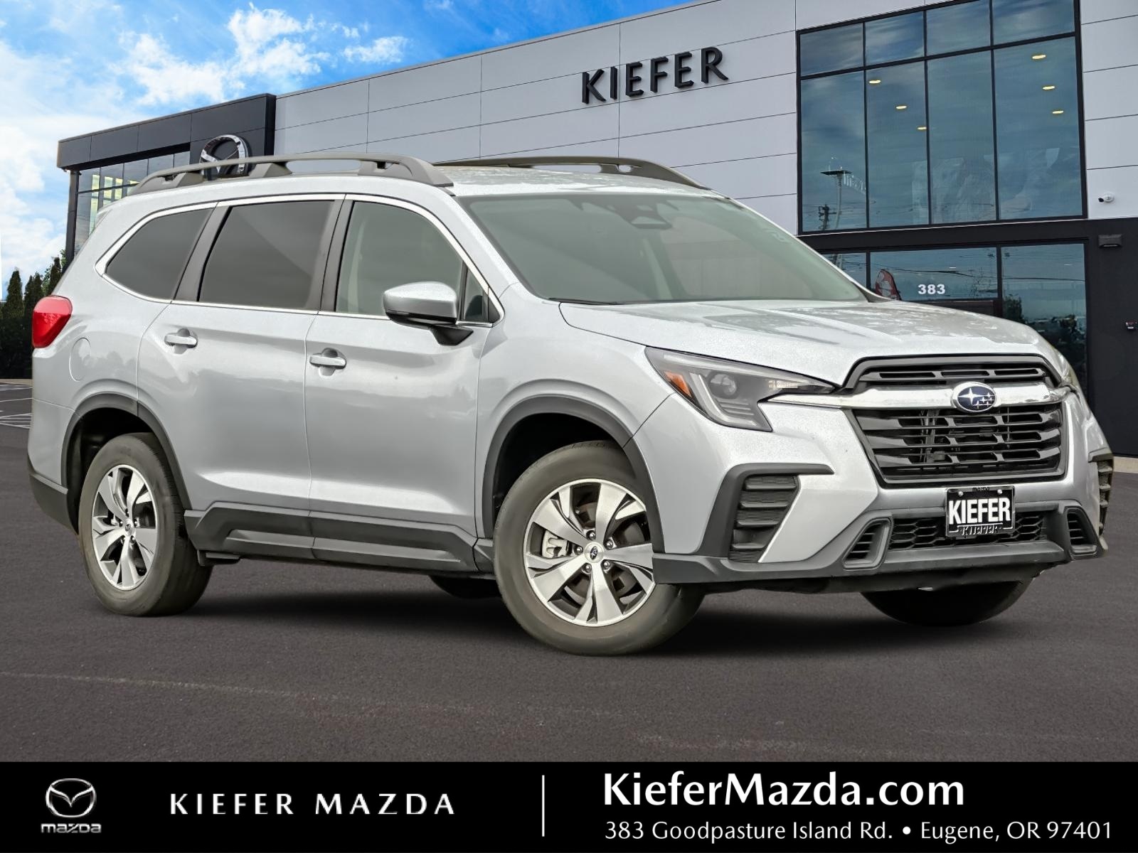 2024 Subaru Ascent Premium's photo