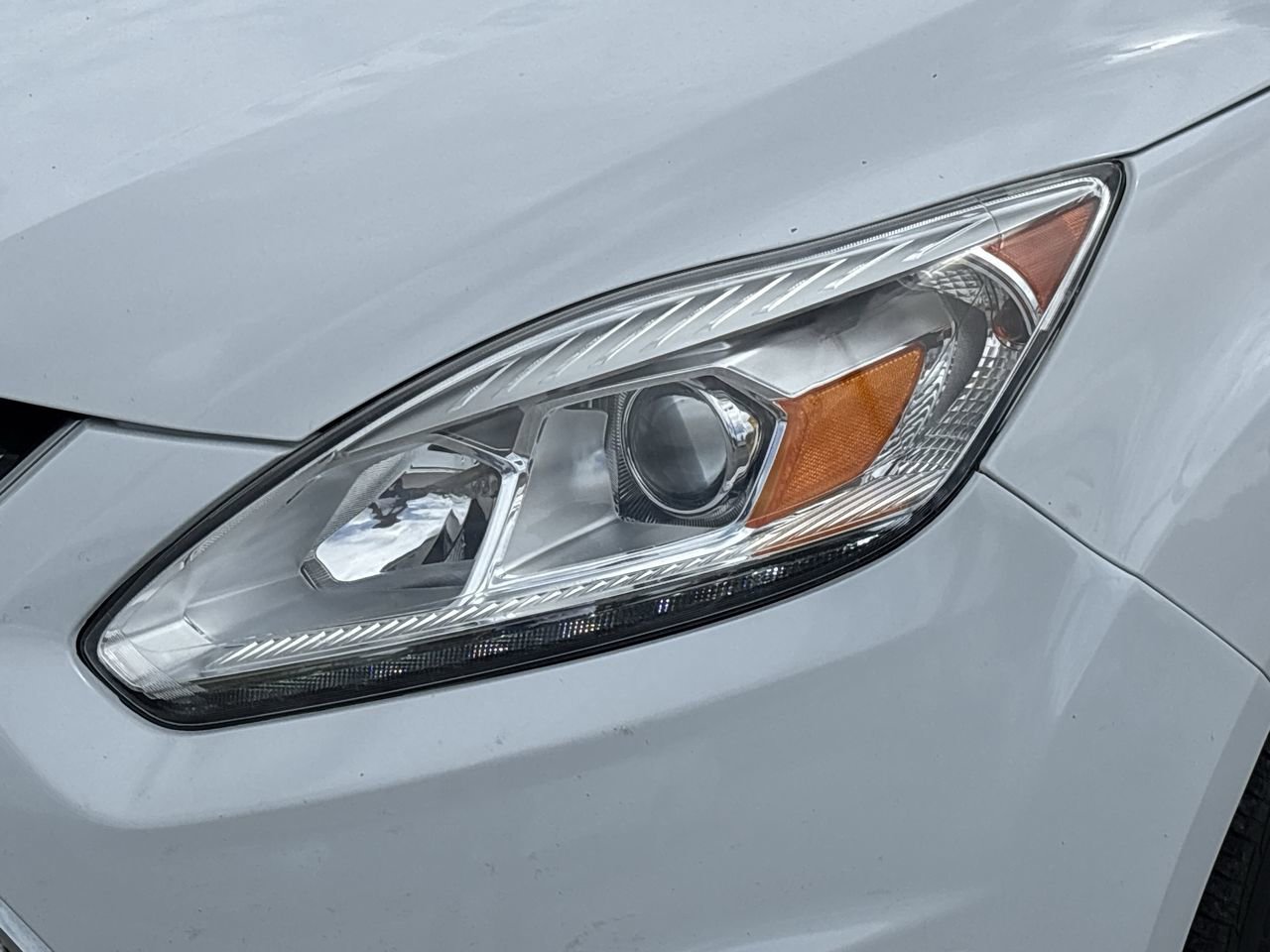 2017 Ford C-Max Hybrid SE photo 27