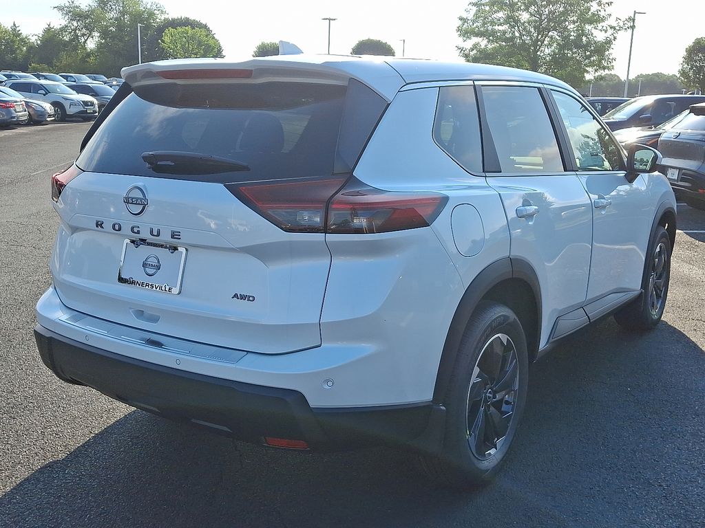 2026 Nissan Rogue SV photo 2