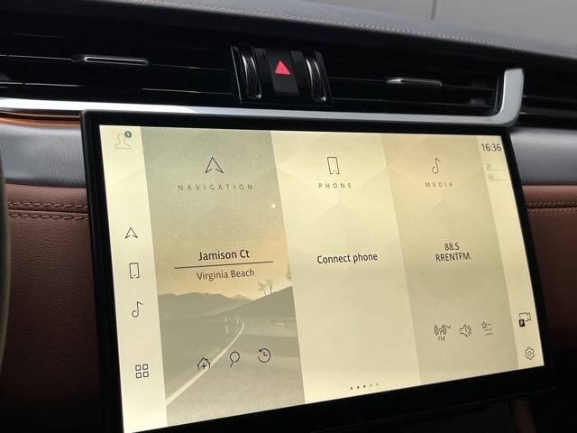 2024 Jaguar F-PACE P400 R-Dynamic S photo 32