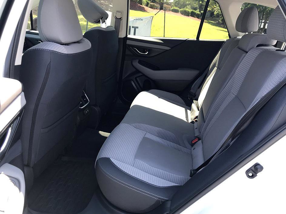 2022 Subaru Outback Premium photo 9