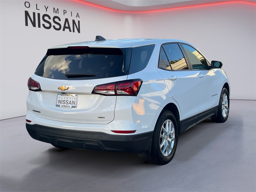 2024 Chevrolet Equinox LS photo 4