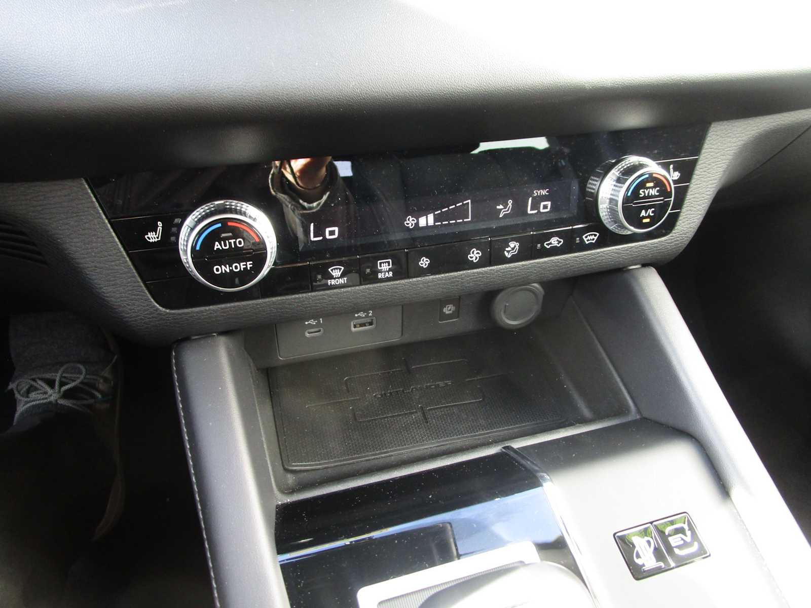 2023 Mitsubishi Outlander PHEV SE photo 19