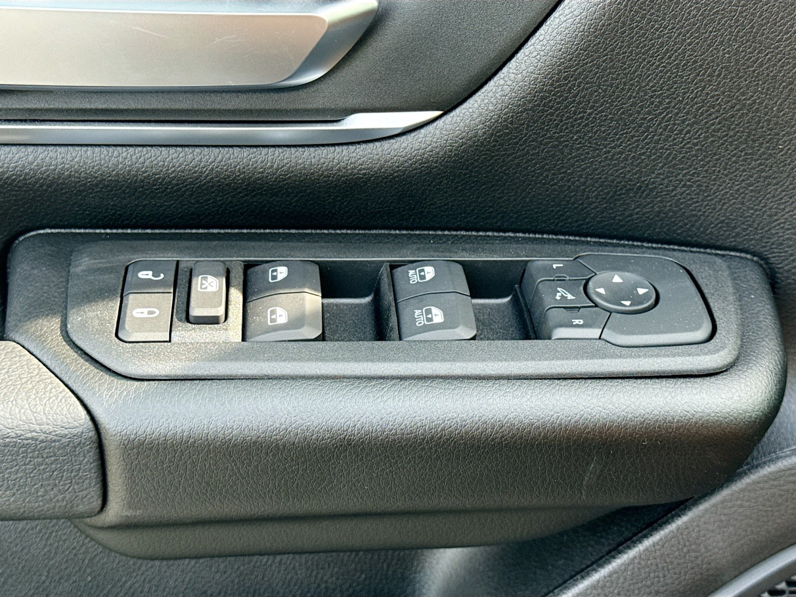 2026 Ram 1500 Big Horn photo 17