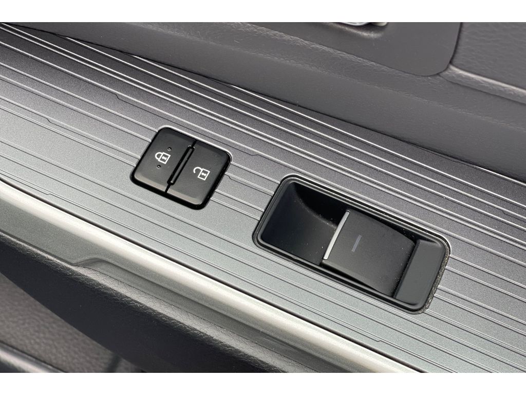 2022 Toyota Sienna XSE photo 22