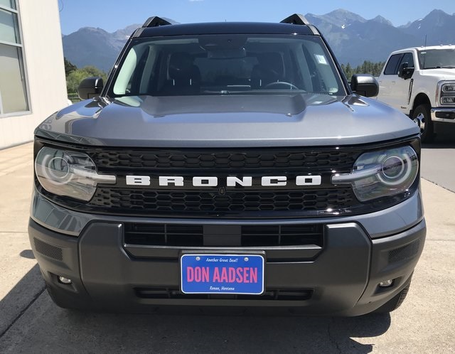 2025 Ford Bronco Sport Outer Banks photo 2