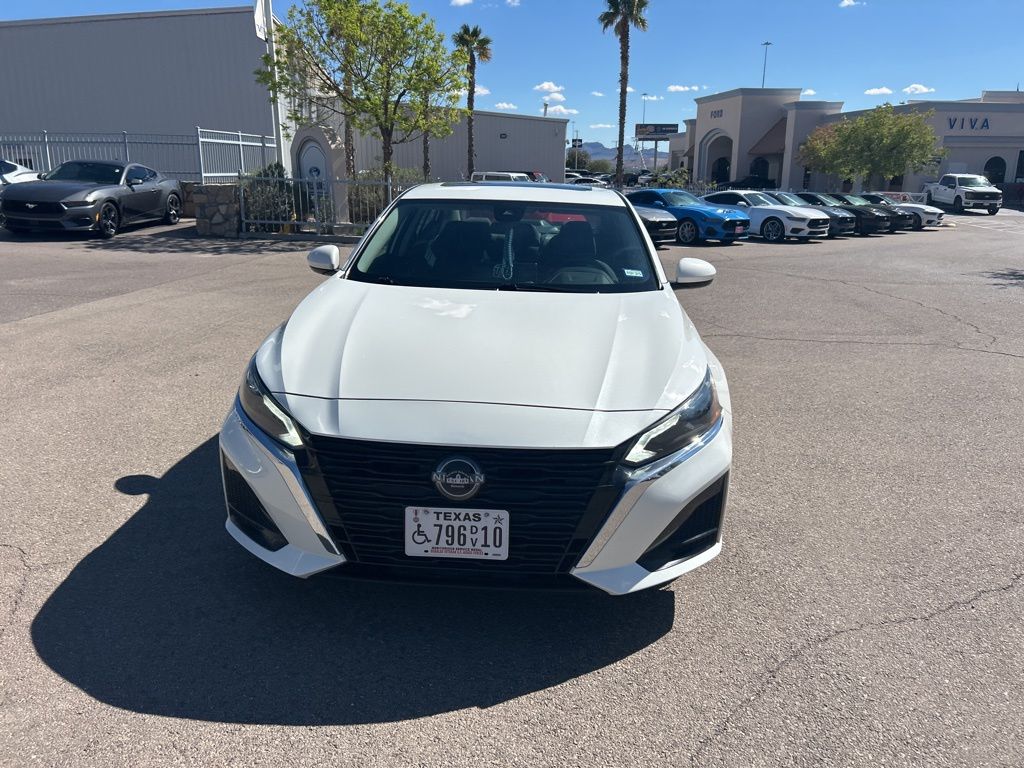 2023 Nissan Altima 2.5 SV photo 3