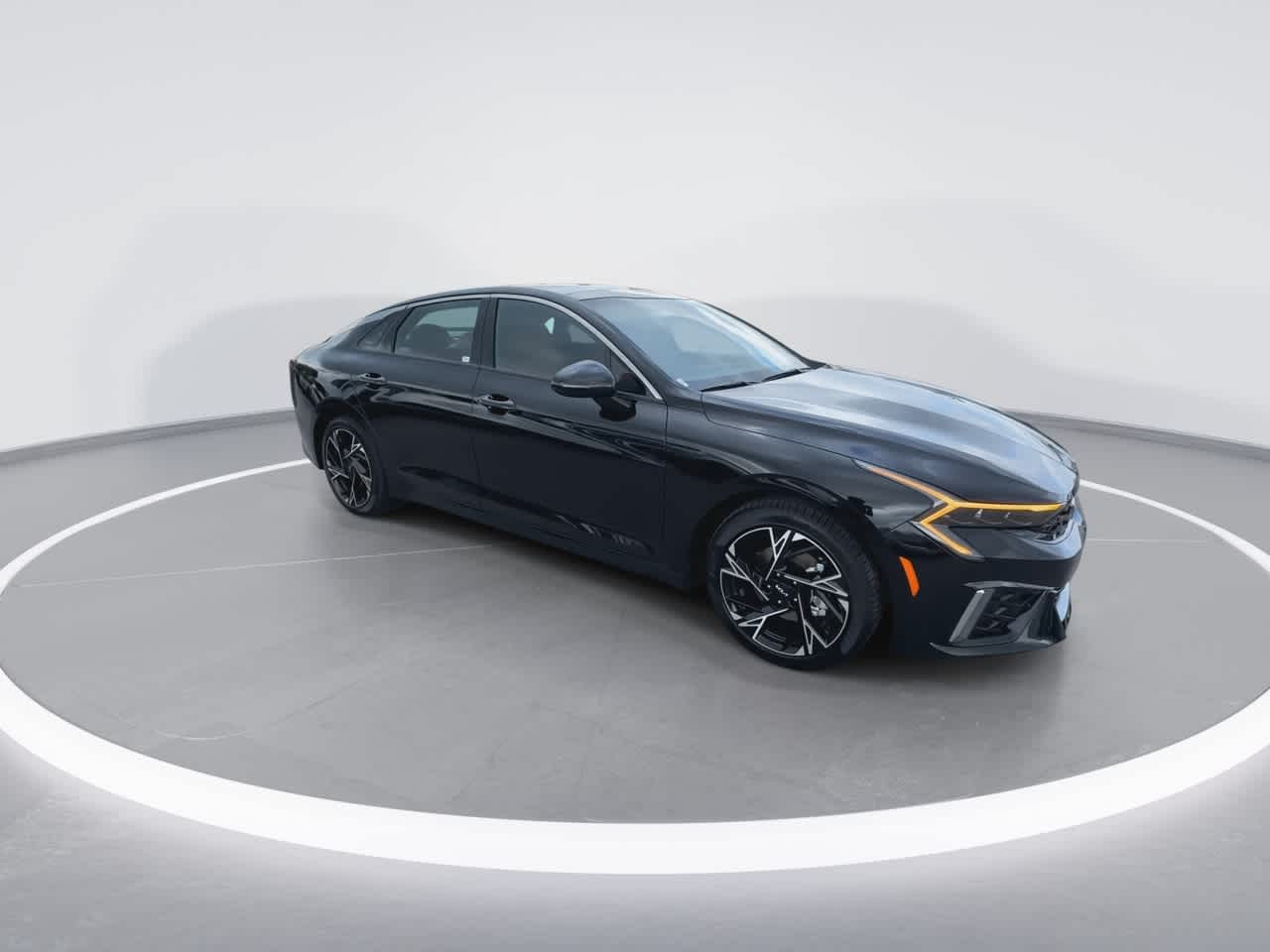 2025 Kia K5 GT-Line photo 2
