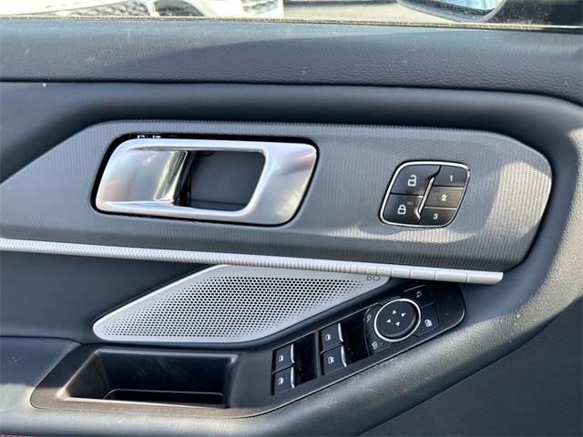 2026 Ford Explorer ST photo 4