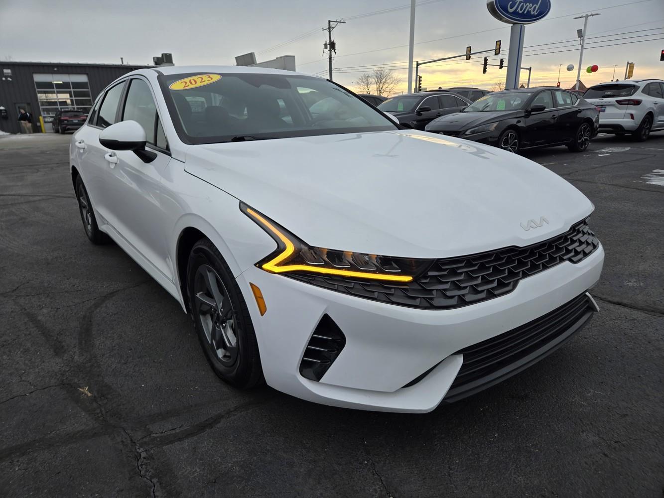 2023 Kia K5 LXS's photo