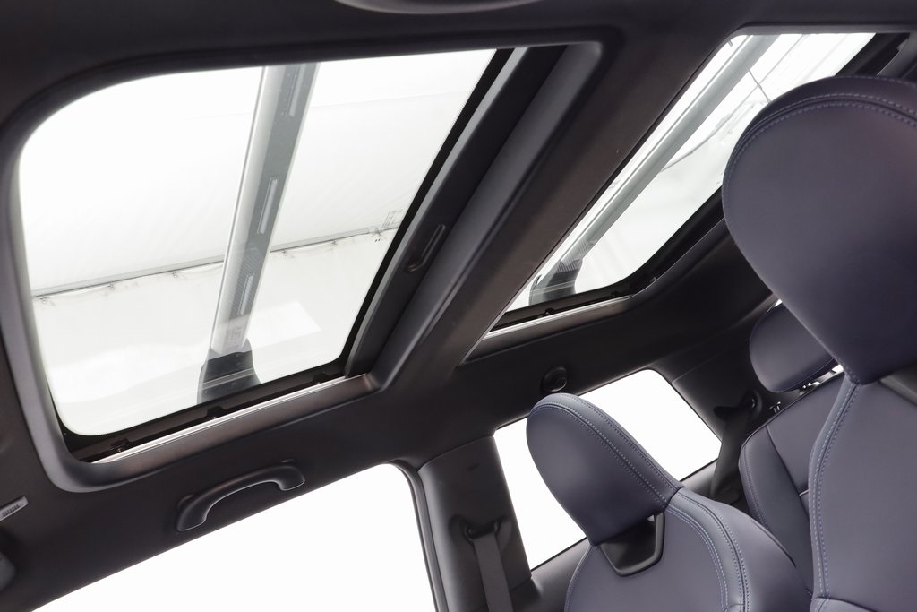2025 Mini Cooper S Iconic photo 7
