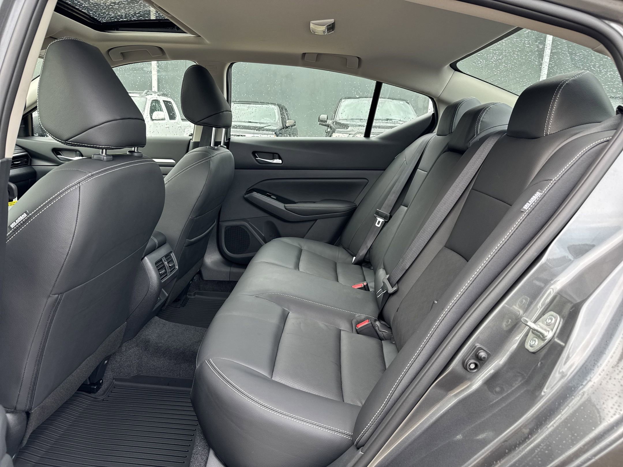 2025 Nissan Altima SL photo 12