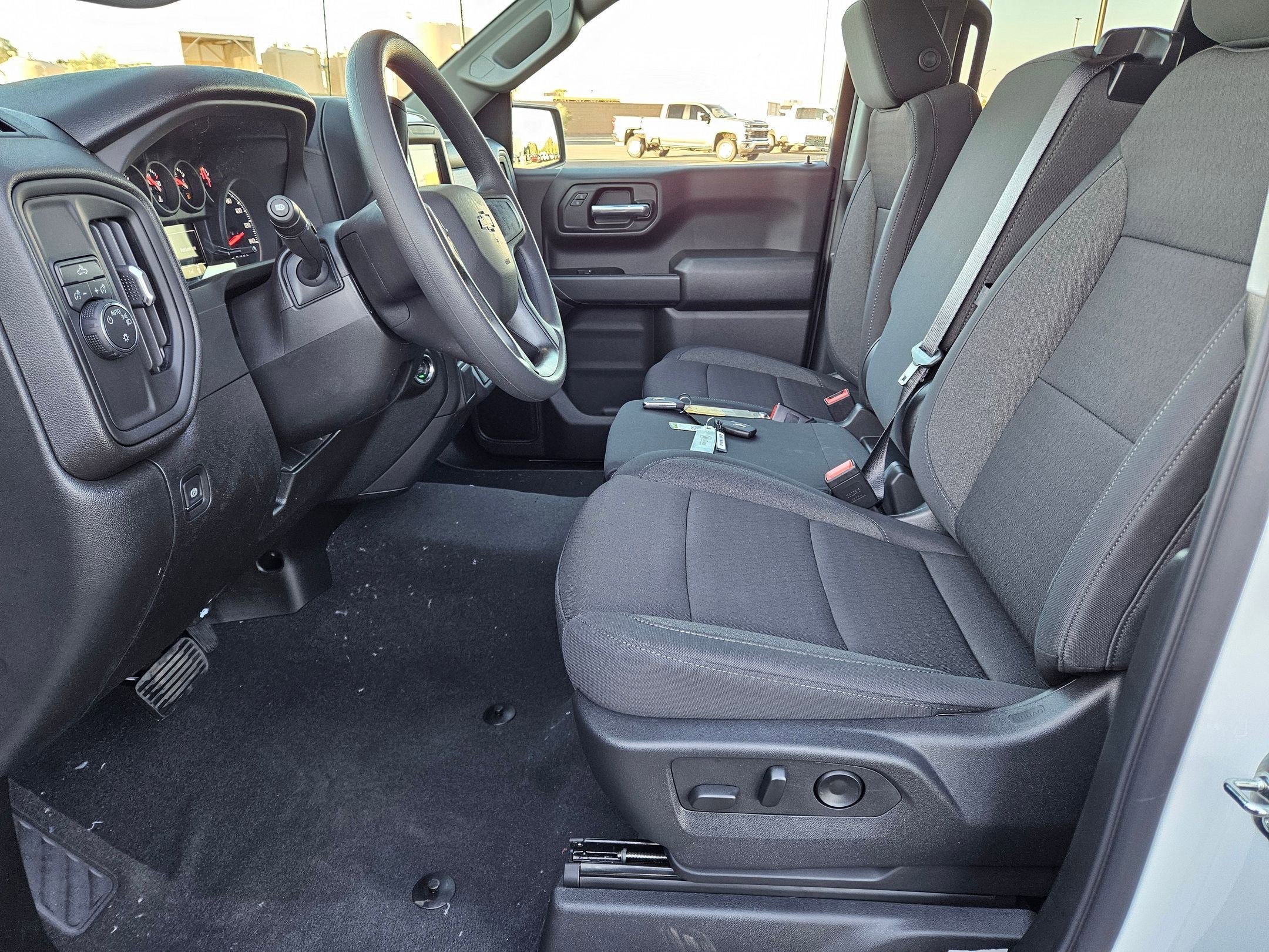 2026 Chevrolet Silverado 1500 Custom photo 16
