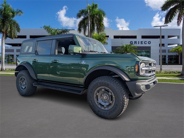 2025 Ford Bronco 4-Door Outer Banks's photo