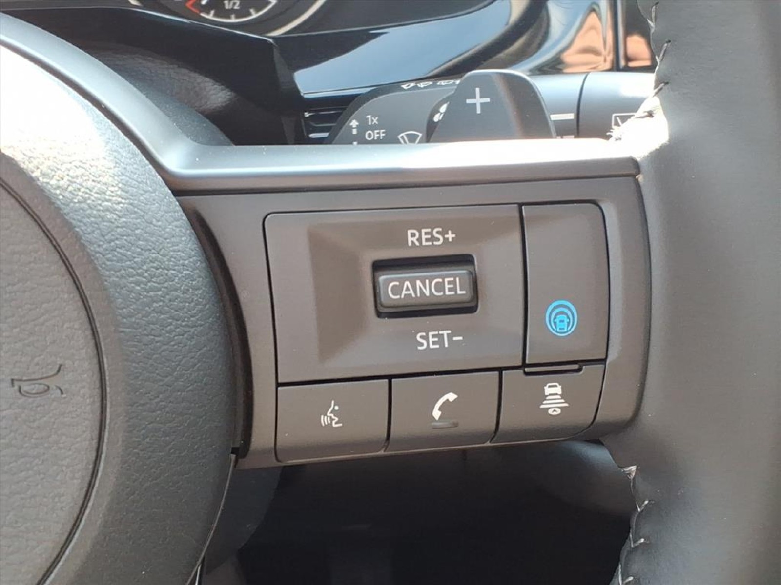 2025 Nissan Pathfinder SV Black at Robbins Nissan