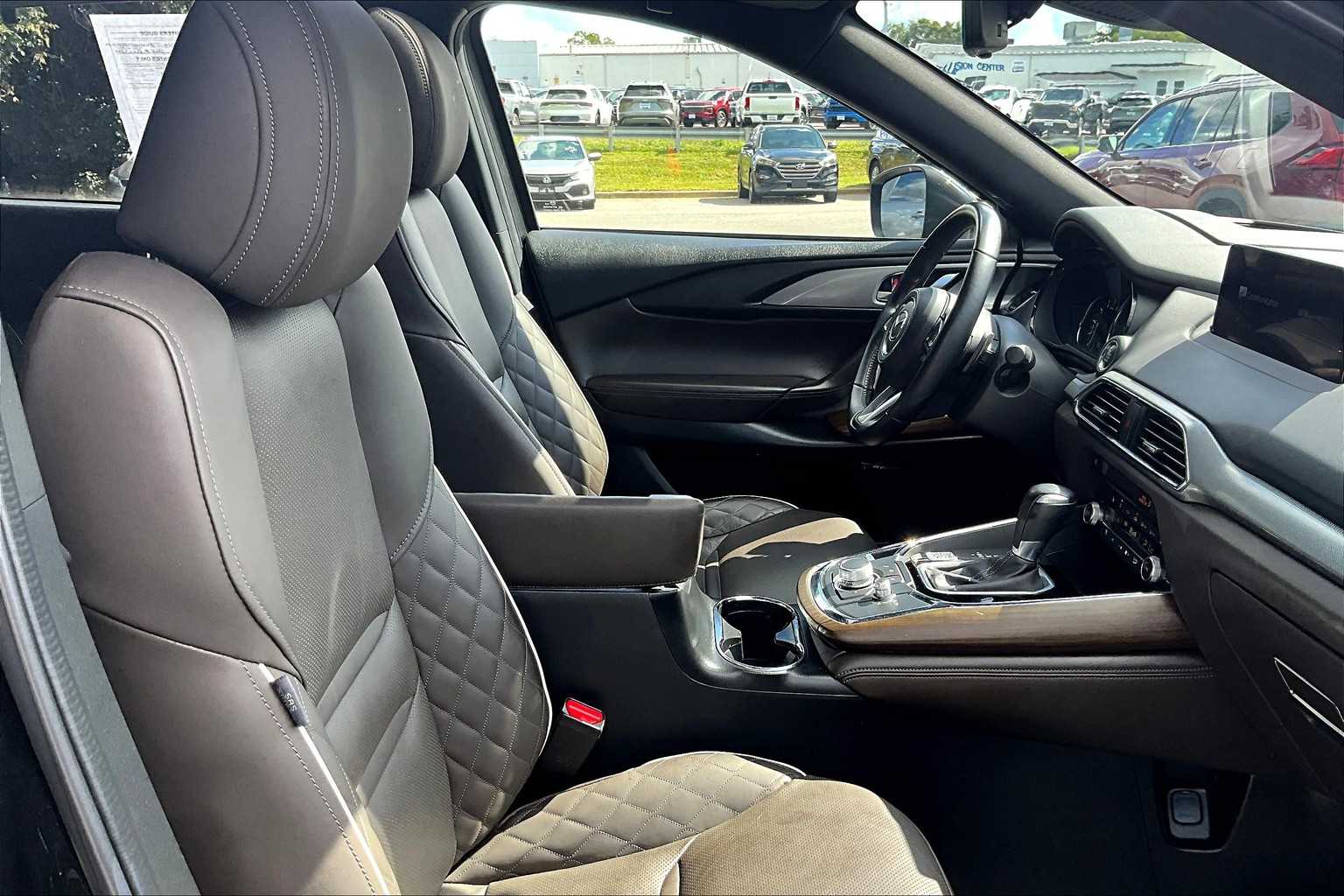 2023 Mazda CX-9 Signature photo 6
