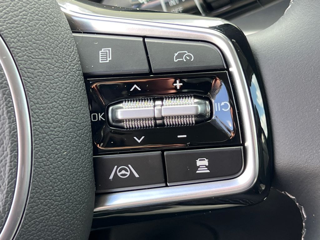 2025 Kia Sorento S photo 24