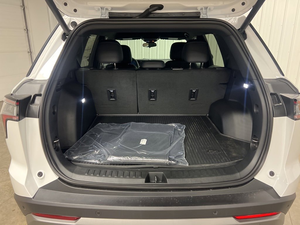 2026 Chevrolet Equinox LT photo 5