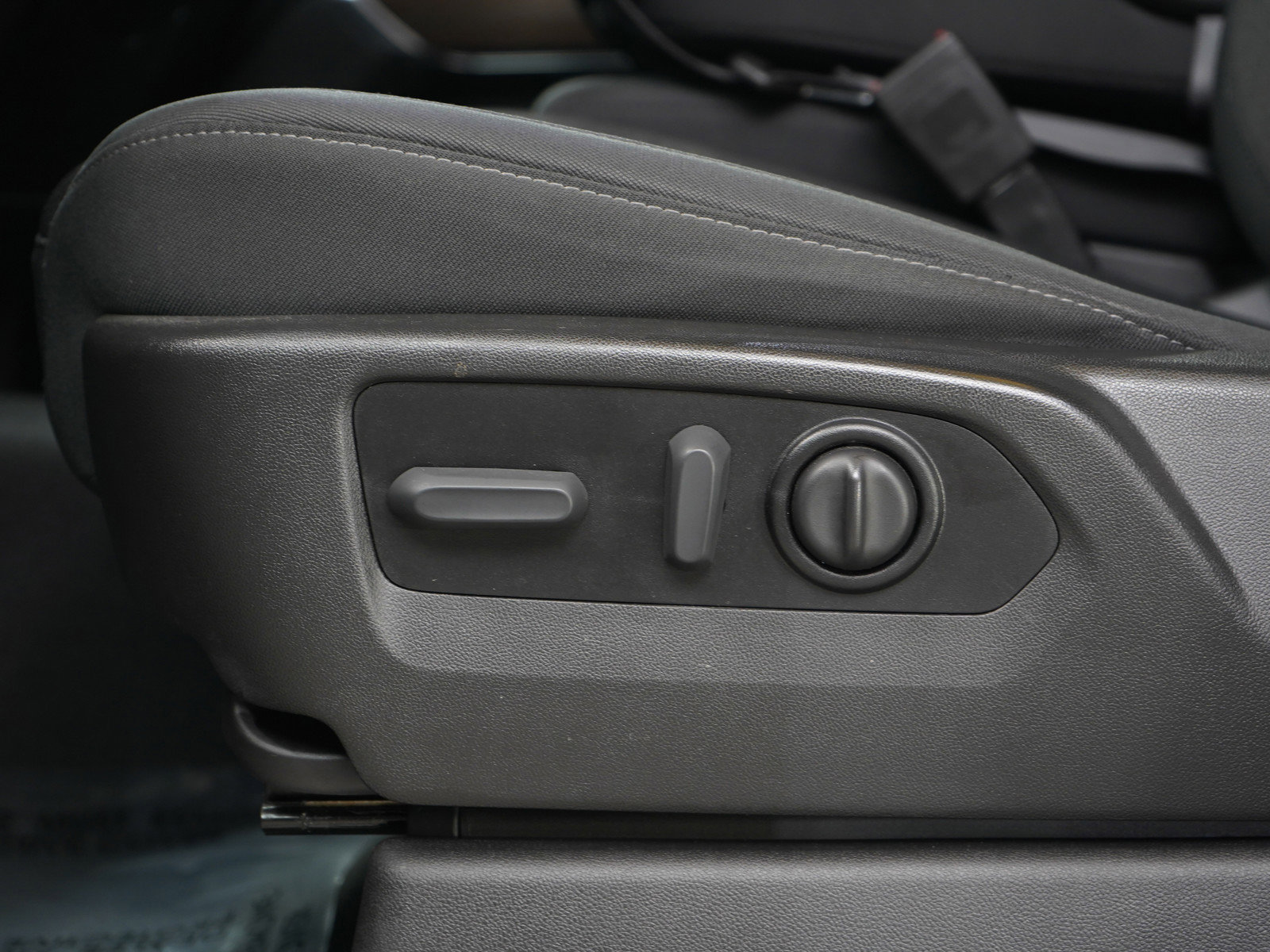 2021 Chevrolet Silverado 1500 LT photo 19