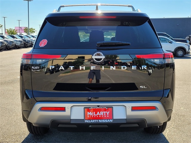 2025 Nissan Pathfinder SL photo 6