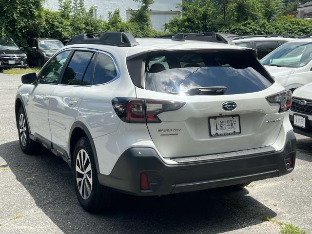 2020 Subaru Outback Premium photo 2