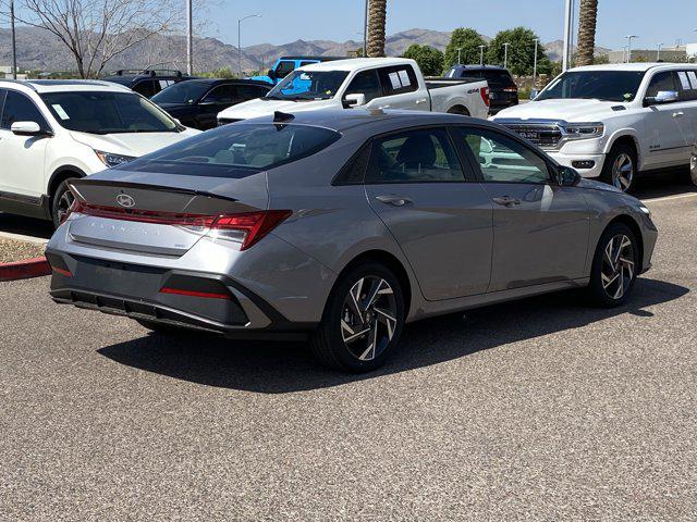 2025 Hyundai Elantra Hybrid SEL Sport photo 3