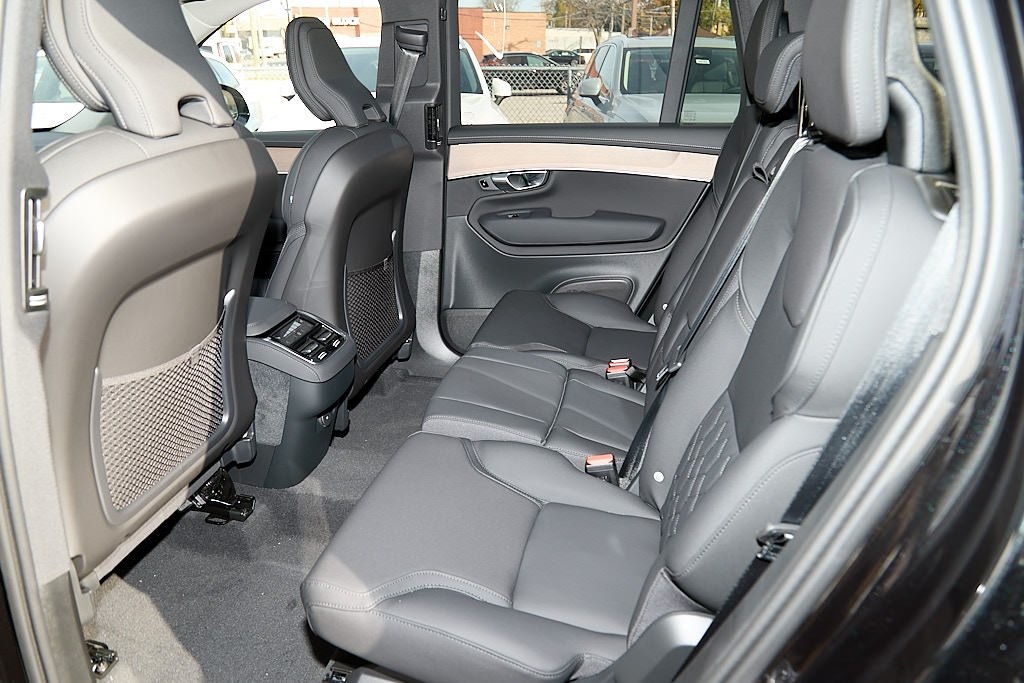 2026 VOLVO XC90 - Image 19