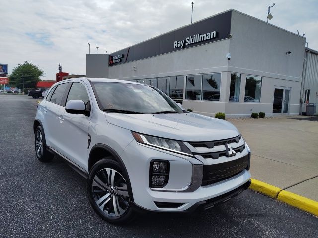 2025 Mitsubishi Outlander Sport ES's photo