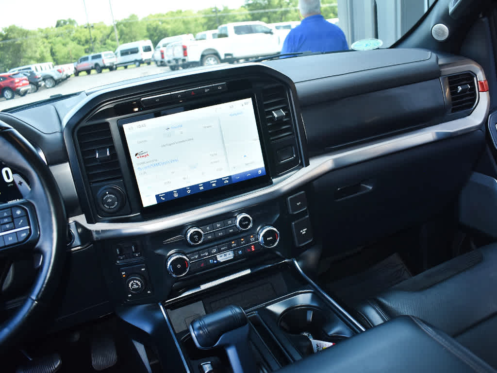 2023 Ford F-150 Raptor photo 17