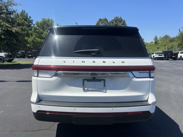 2023 Lincoln Navigator L photo 5