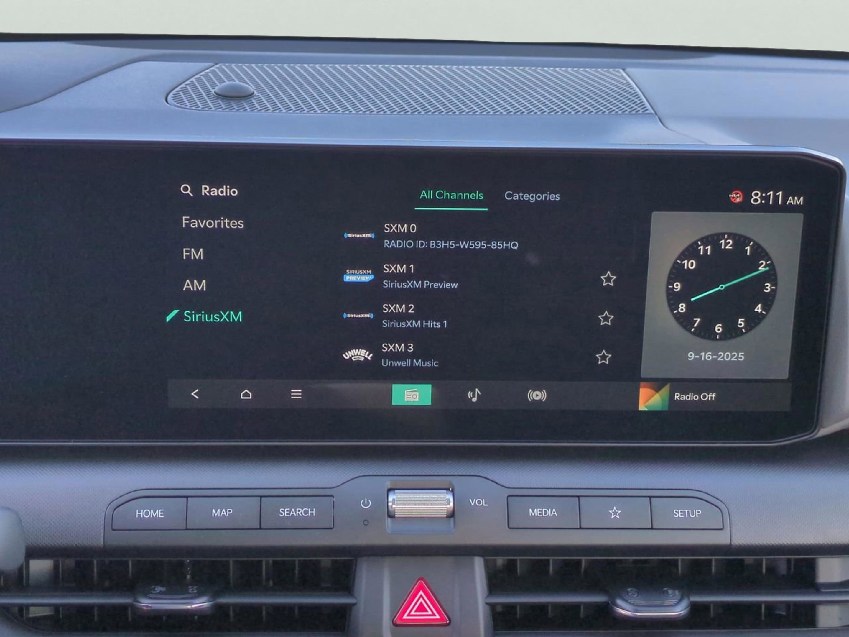 2025 Kia K4 LXS photo 12