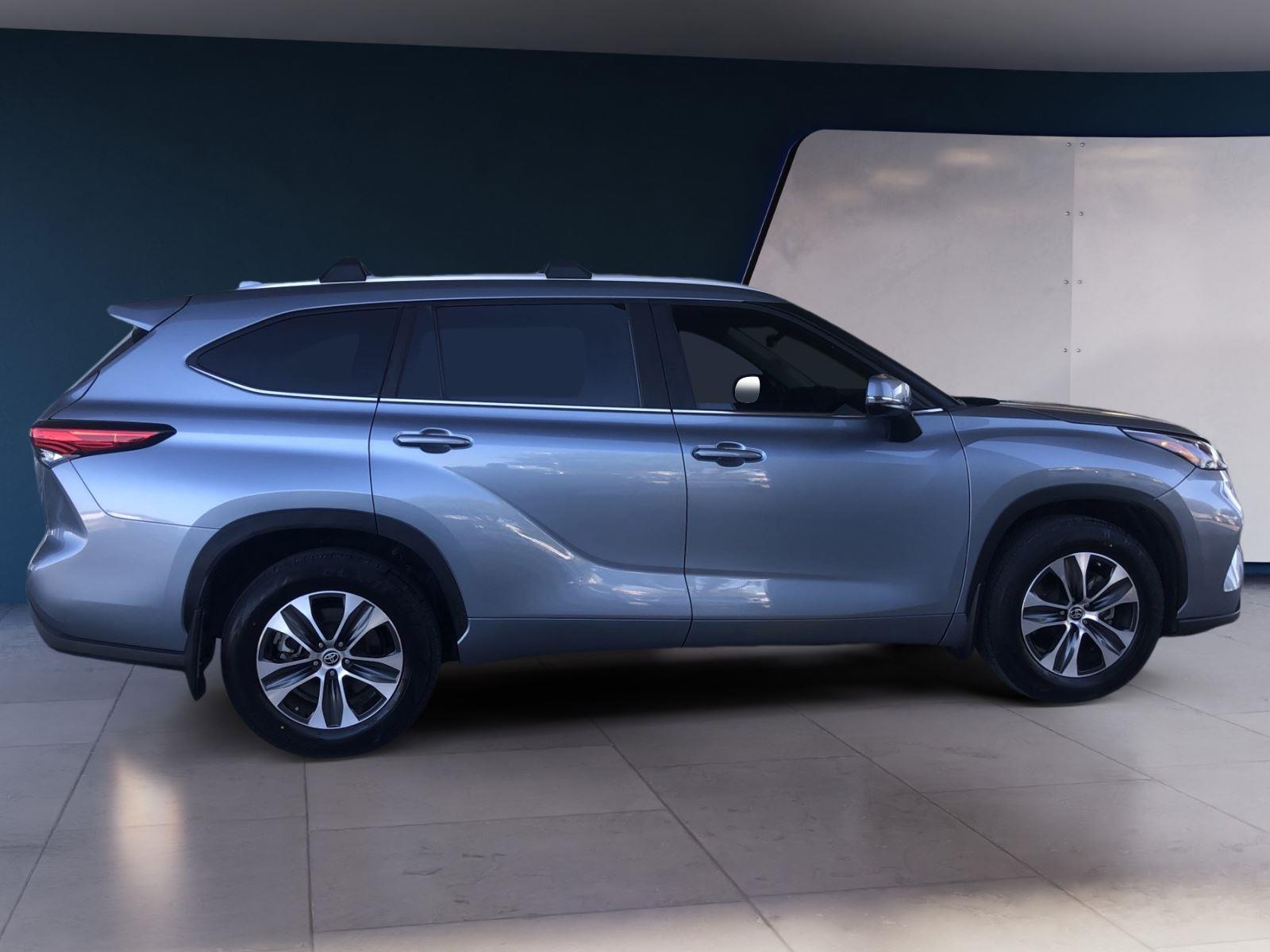 2023 Toyota Highlander XSE photo 6