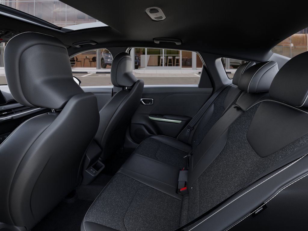 2025 Kia K4 GT-Line photo 17