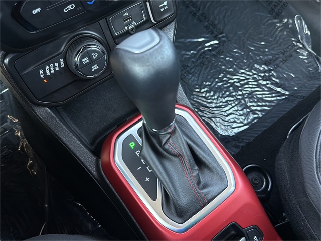 2022 Jeep Renegade Trailhawk photo 29