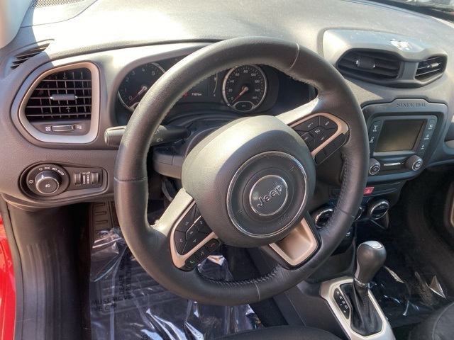 2015 Jeep Renegade Latitude photo 10