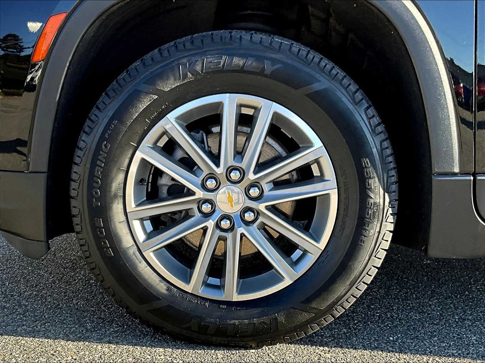 2023 Chevrolet Traverse Cloth photo 3