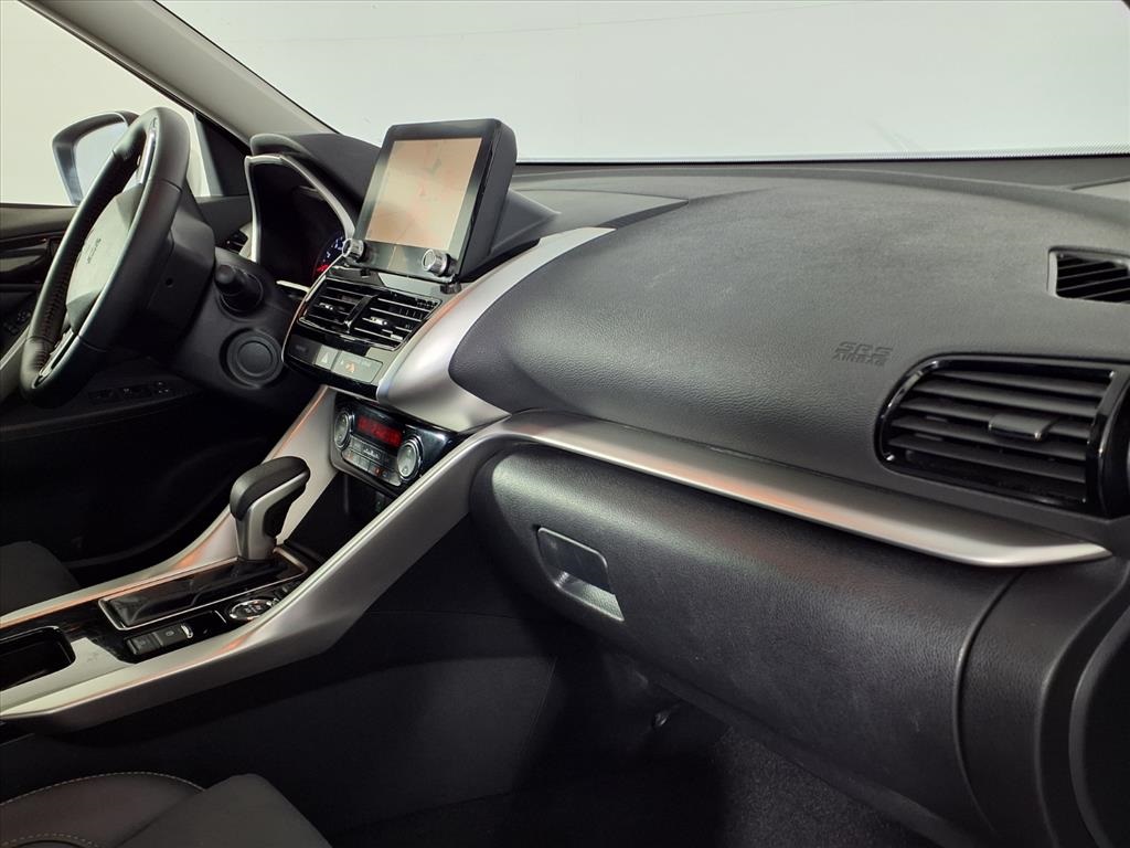 2024 Mitsubishi Eclipse Cross SE photo 12
