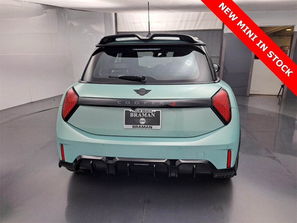 2026 Mini Cooper Hardtop S 2 Door Iconic photo 4