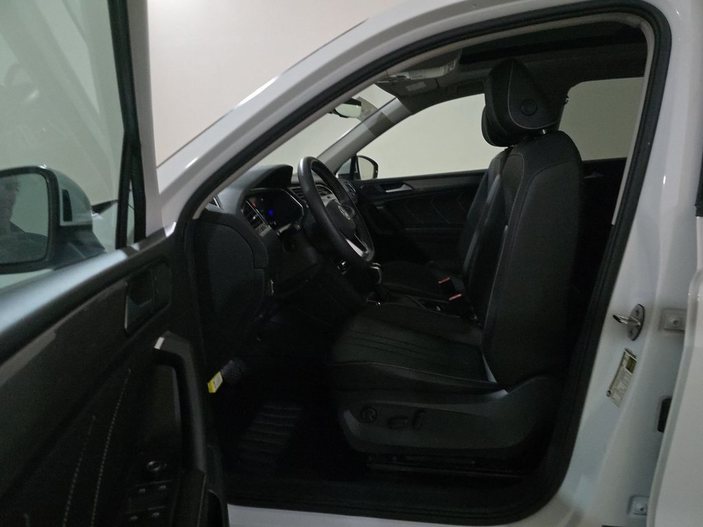 2022 Volkswagen Tiguan SE photo 2