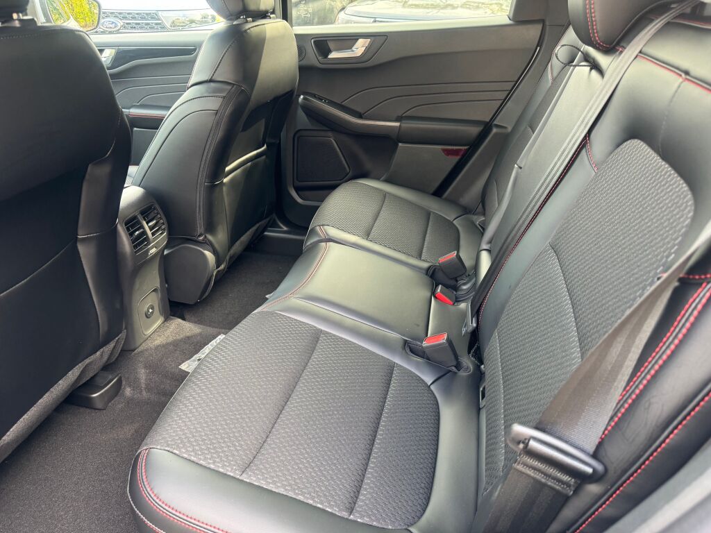 2026 Ford Escape ST-Line Select photo 14
