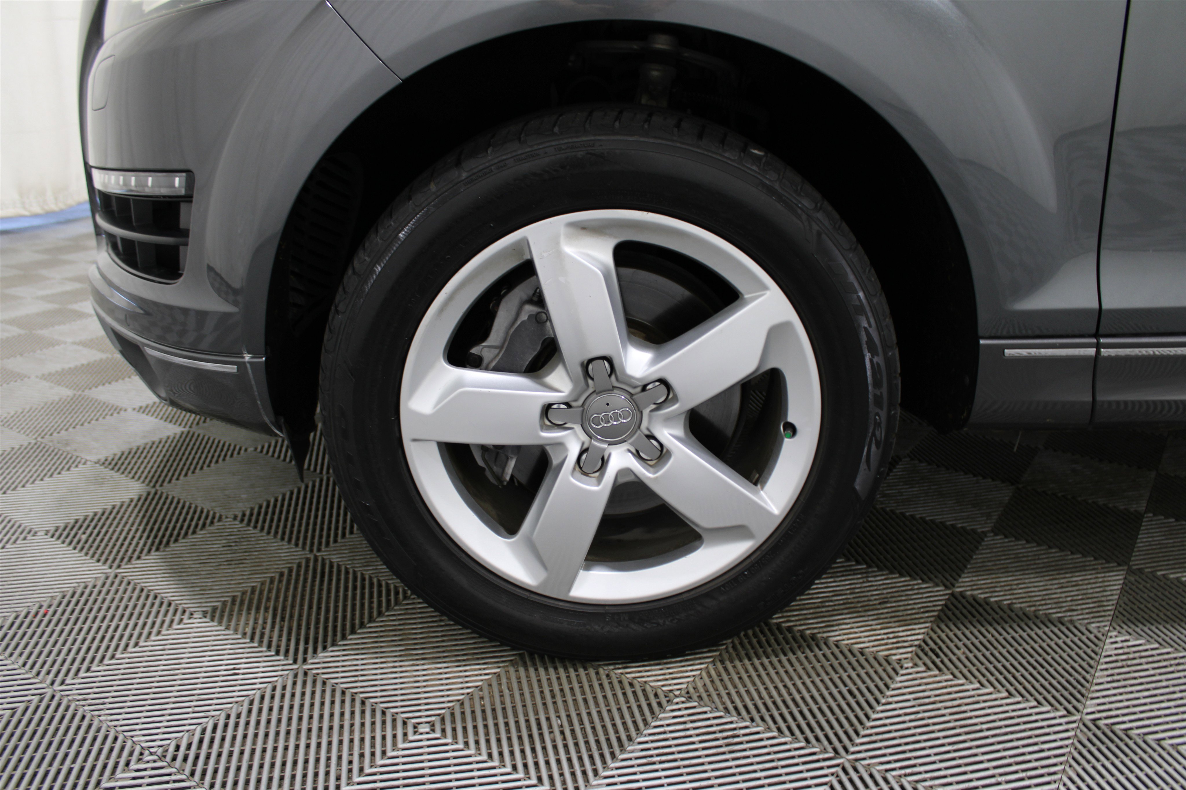 2012 Audi Q7 3.0T Premium Plus photo 16